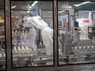 Focus sur notre nouvelle machine intégrant des robots